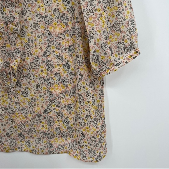 Old Navy Floral Sheer Lightweight Quarter Sleeves Ruffle Button V-Neckline Top - Picture 5 of 11